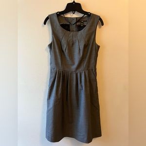 H&M Career Fully Lined Dress W/Belt Size 6 EUC Perfect addition to your wardrobe